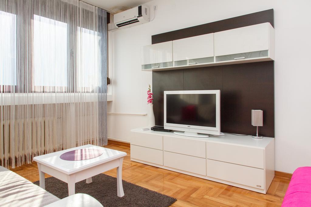 Stay In Apartments Belgrade Exterior photo